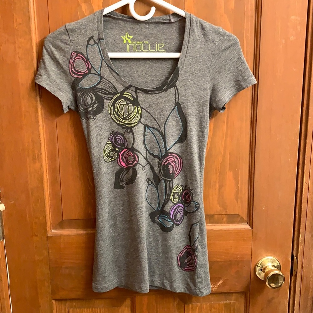 Nollie graphic tee EUC